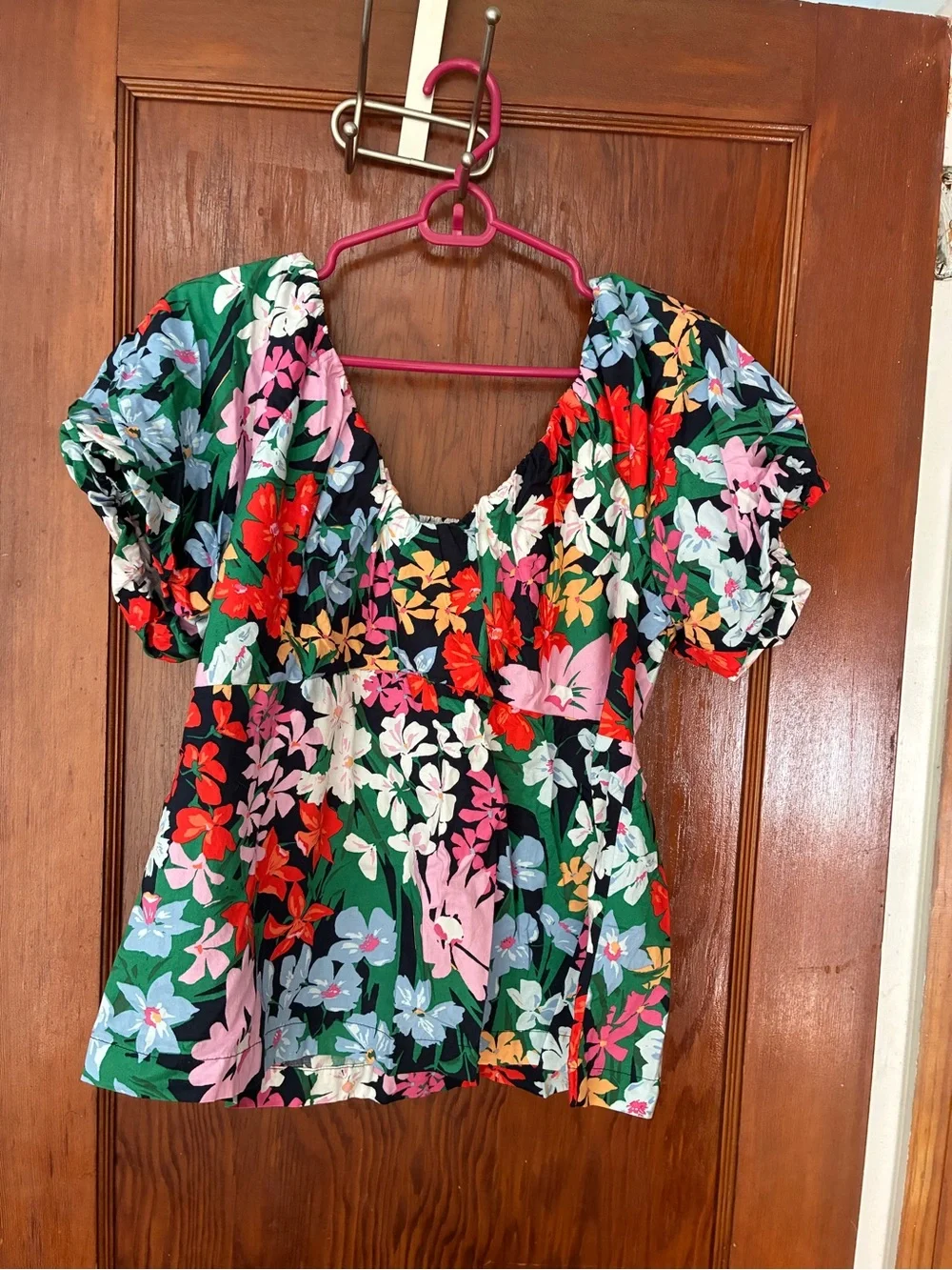 Floral Puff-Sleeve Smocked Peplum Top 🌸🌺🌹💐🌻🌼🪻